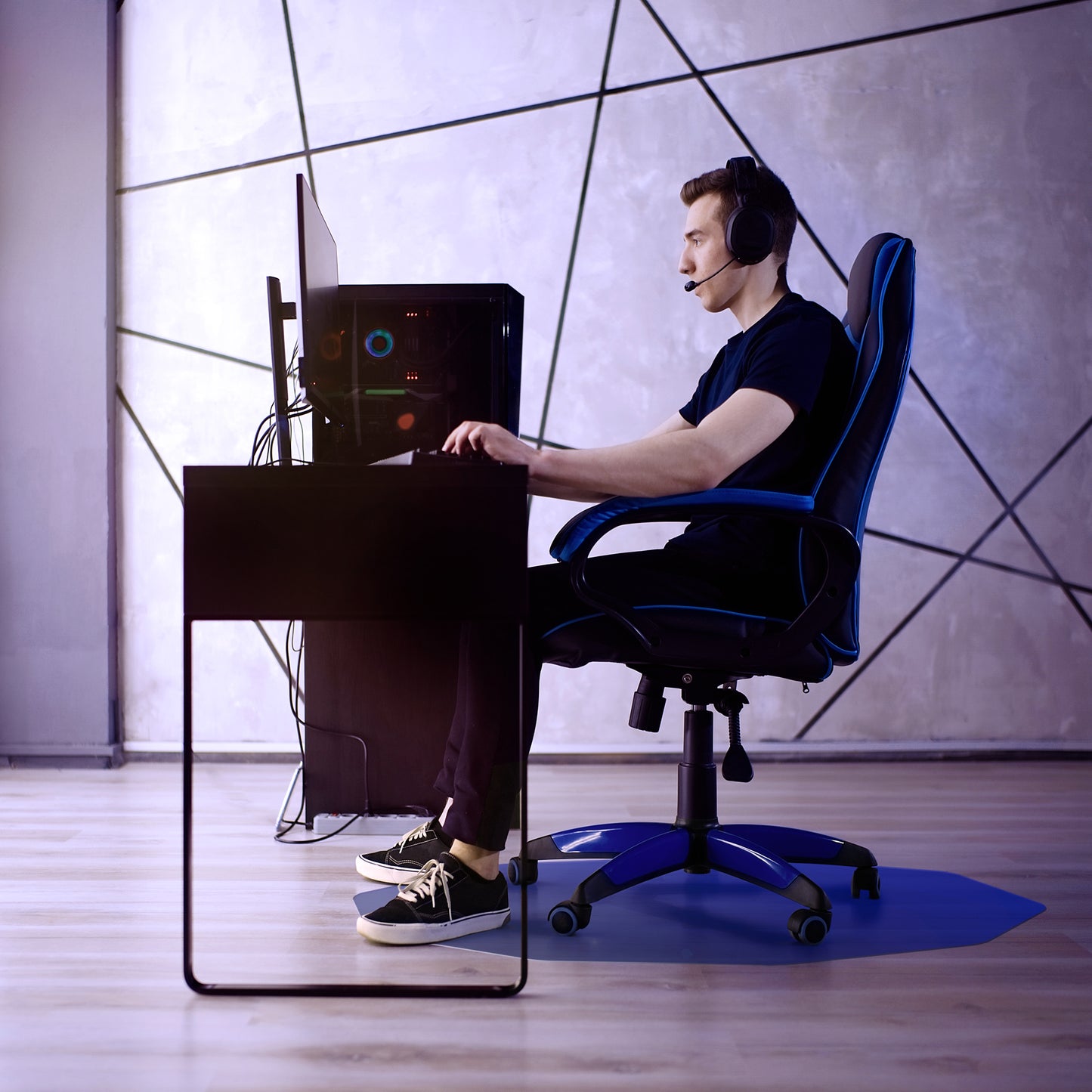 9Mat® Polycarbonate 9-Sided Blue Gaming E-Sport Chair Mat for Hard Floors - 38" x 39"