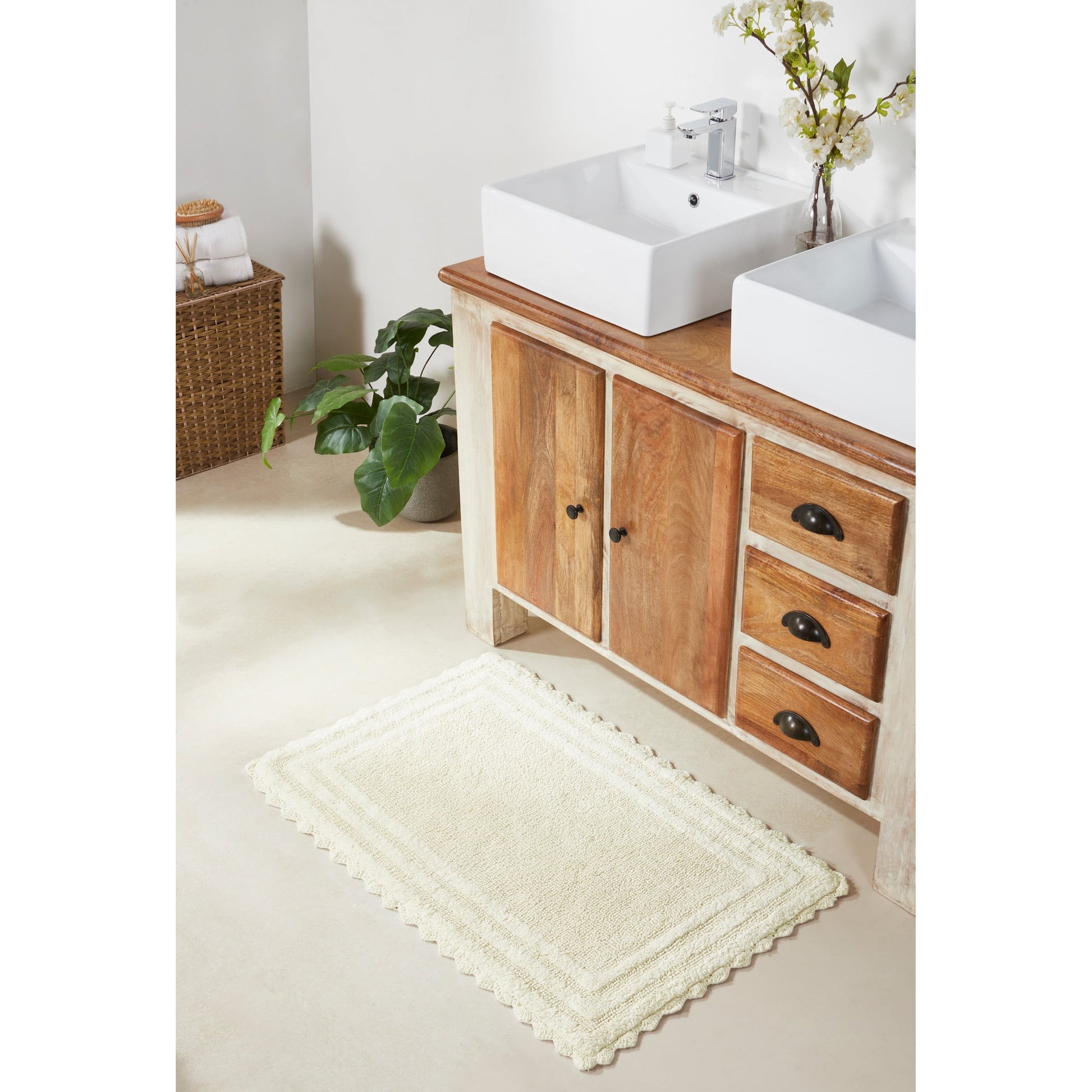Better Trends 24" x 40" Bathroom Rug â€“ 100% Cotton, Extra Soft Tufted Reversible Bath Mat, Water-Absorbent, Machine Washable (Ivory) Lilly Crochet Collection