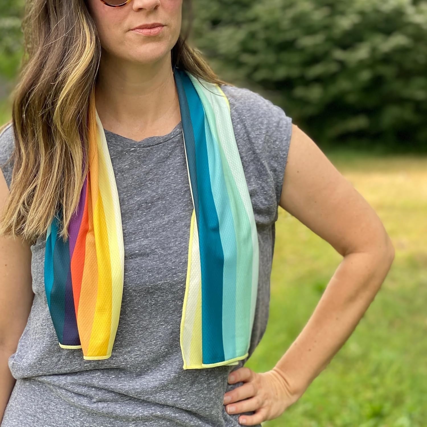 SHAKEitCOOL Extended Size Cooling Towel â€“ Be Cool in Style - Heat Relief, Soft, Lightweight, Sun Protection, Easy Clean - Perfect for Biking, Hiking, Running, Yoga, Golf, Gardening - Sunset Wave M